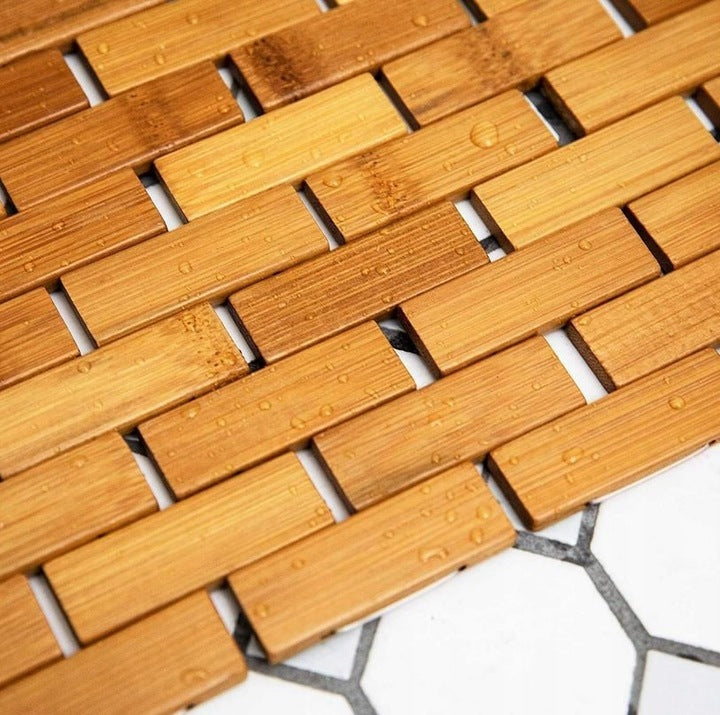 Covoras de baie din bambus, Zola, previne alunecarile, rezistent la umiditate, 60x40 cm, maro Covoras de baie din bambus, Zola, previne alunecarile, rezistent la umiditate, 60x40 cm, maro